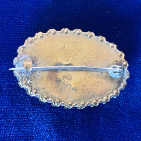 Antique Reverse Carved Mother of Pearl Intaglio Brooch - Picture 2 of 2